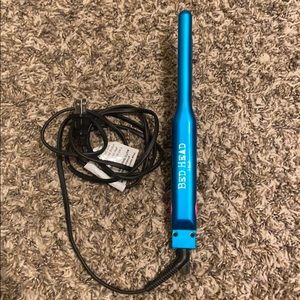 5/$25 Bed head flat iron